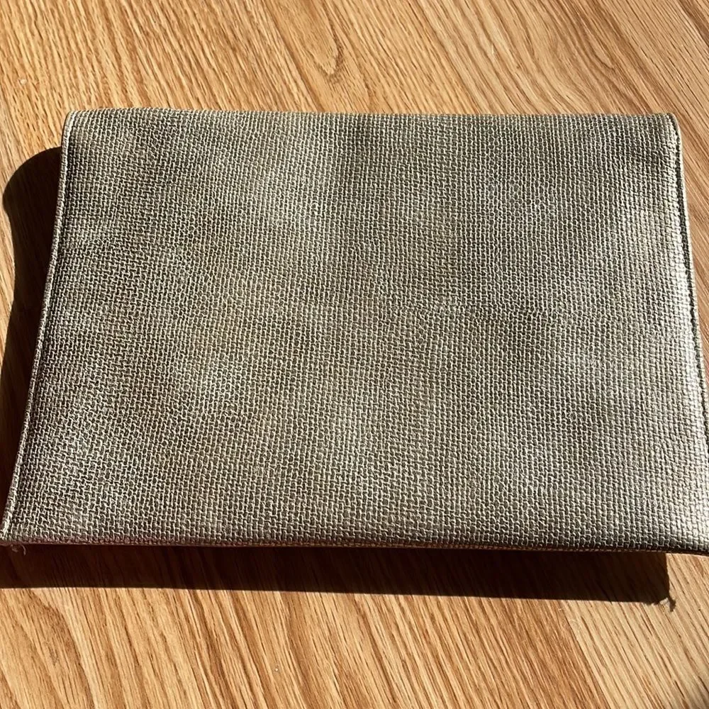 Faux woven straw gold bar brushed gold envelope clutch.